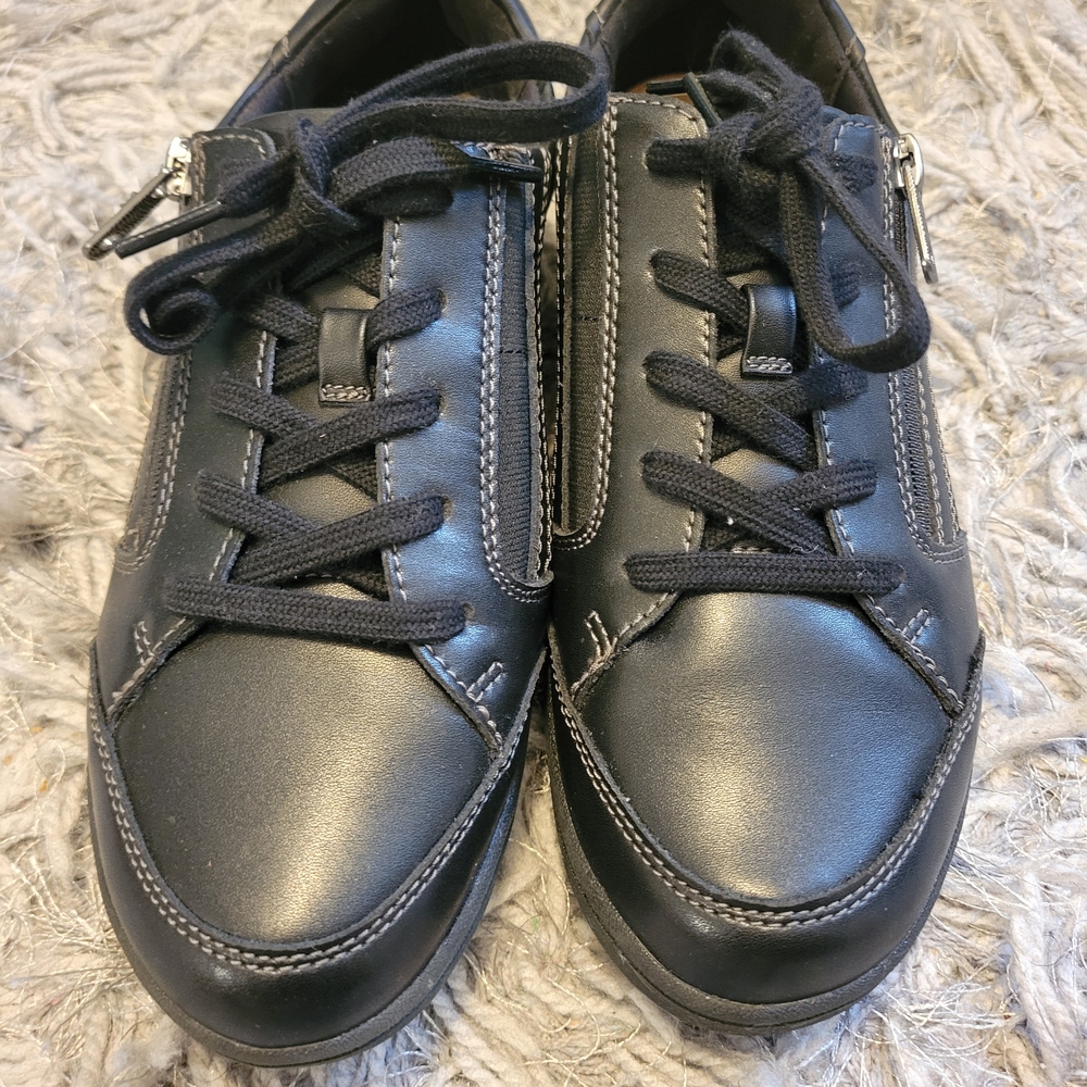 Clarks Black women Brylanne Bayla Leather Sneakers - Picture 3 of 11